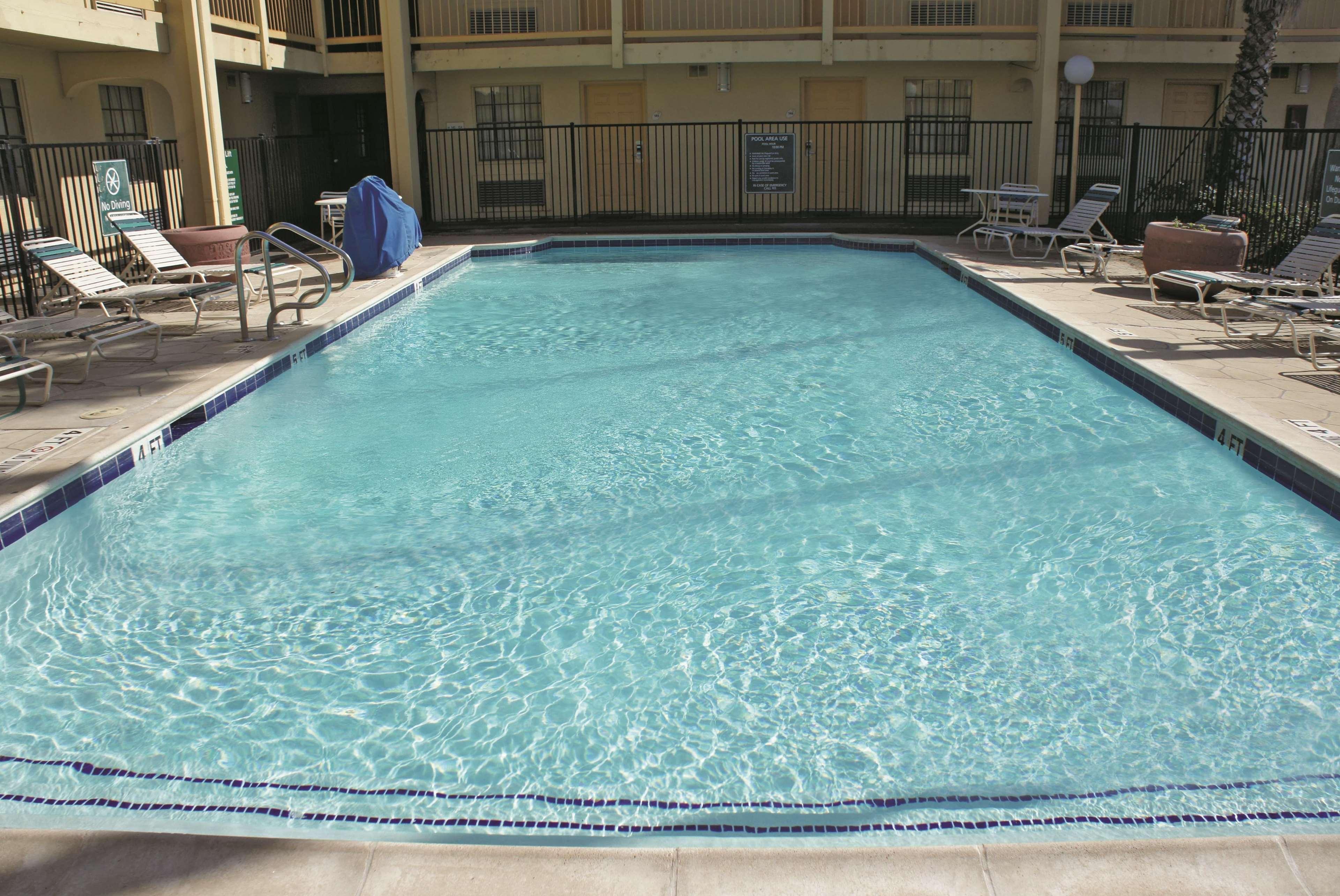 La Quinta Inn By Wyndham Clute Lake Jackson Zewnętrze zdjęcie