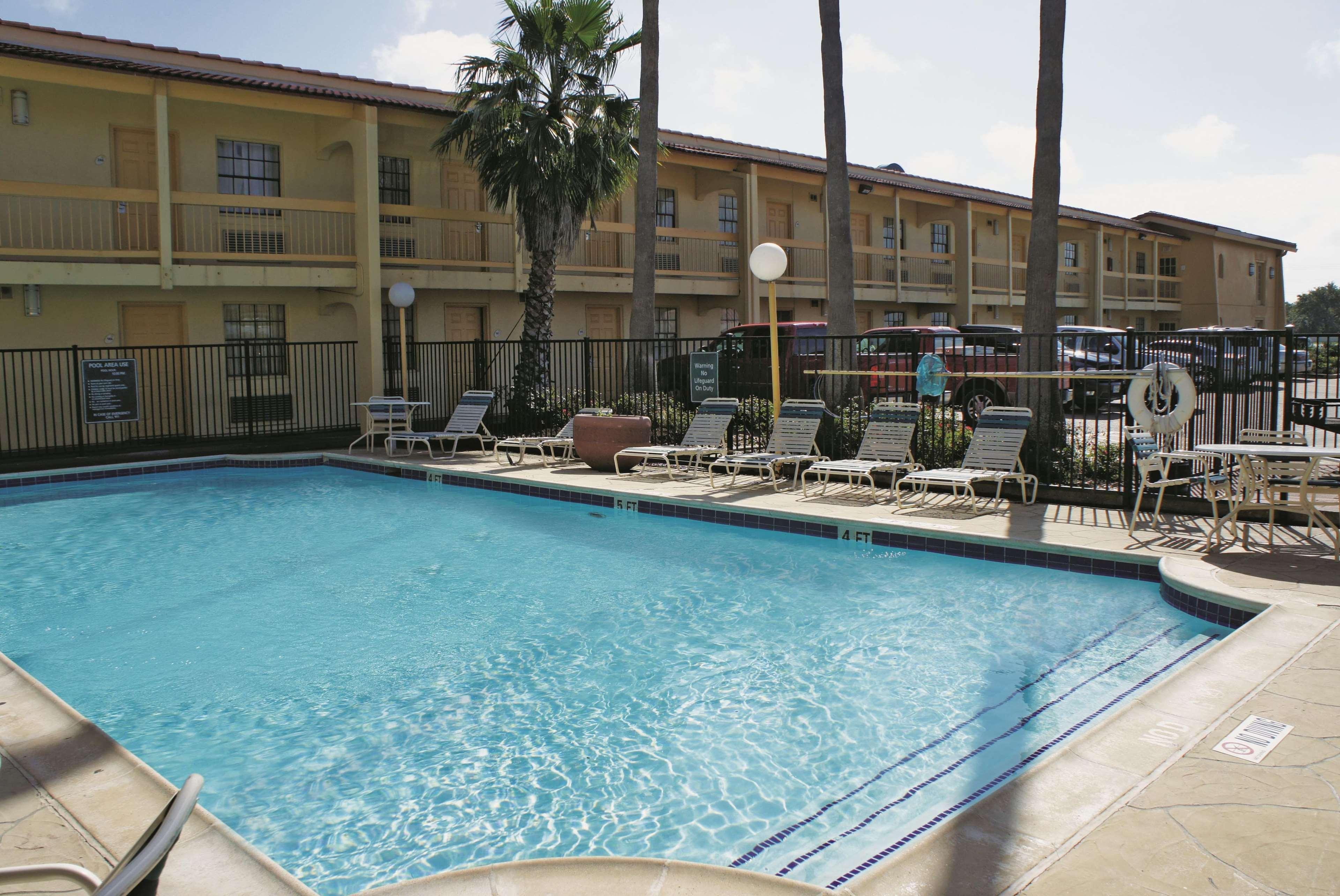 La Quinta Inn By Wyndham Clute Lake Jackson Zewnętrze zdjęcie